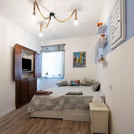 Hemingway's Shelter בית נופש